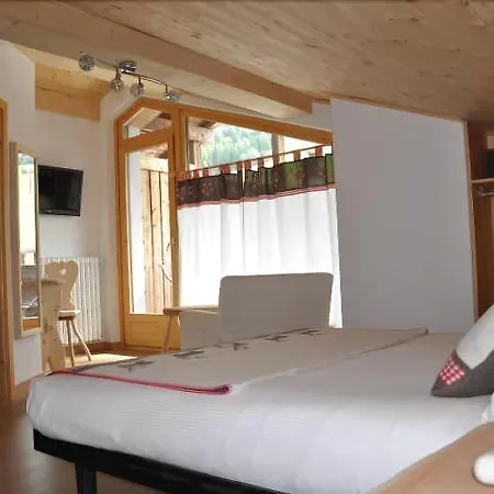 Ambassador In Bormio, Solo Senza Colazione Pensjonat 3*
